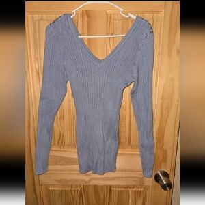Womens Gray V-neck sweater size XL